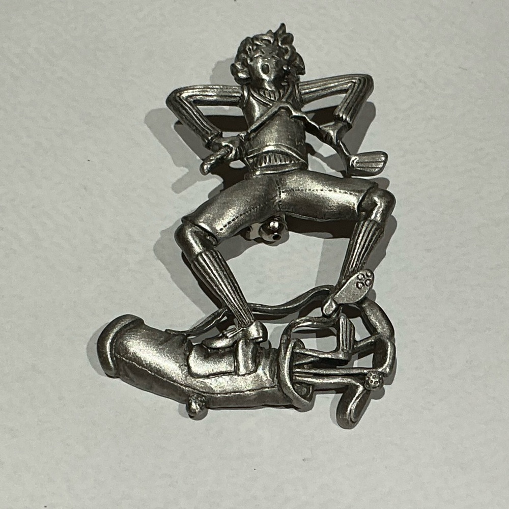 Vintage JJ Jonette Lady Golfer Brooch in Pewter
